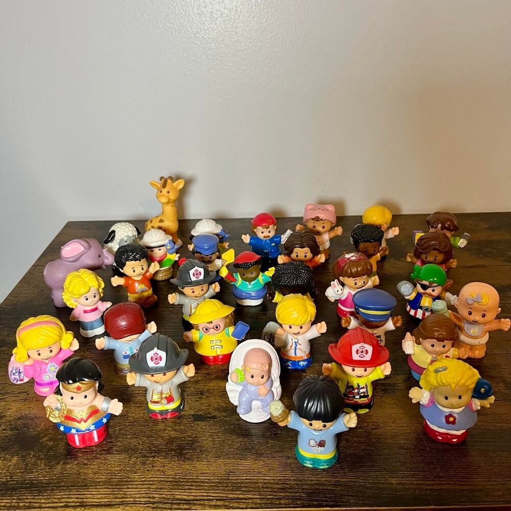 Fisher Price Little People 33 Piece Lot – 30 People & 3 Animals